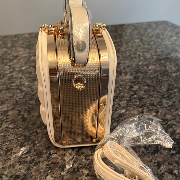 Square hard case Cream Handbag with Gold Accents NWOT - Picture 5 of 14